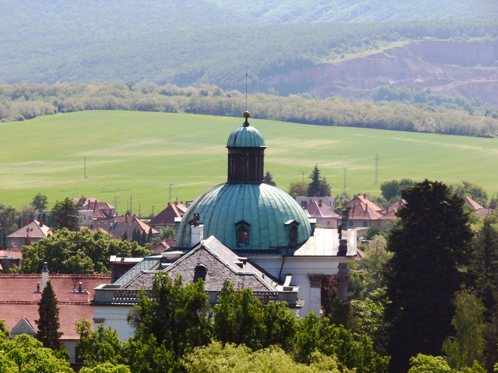 Kaštieľ - pohľad z veže kostola